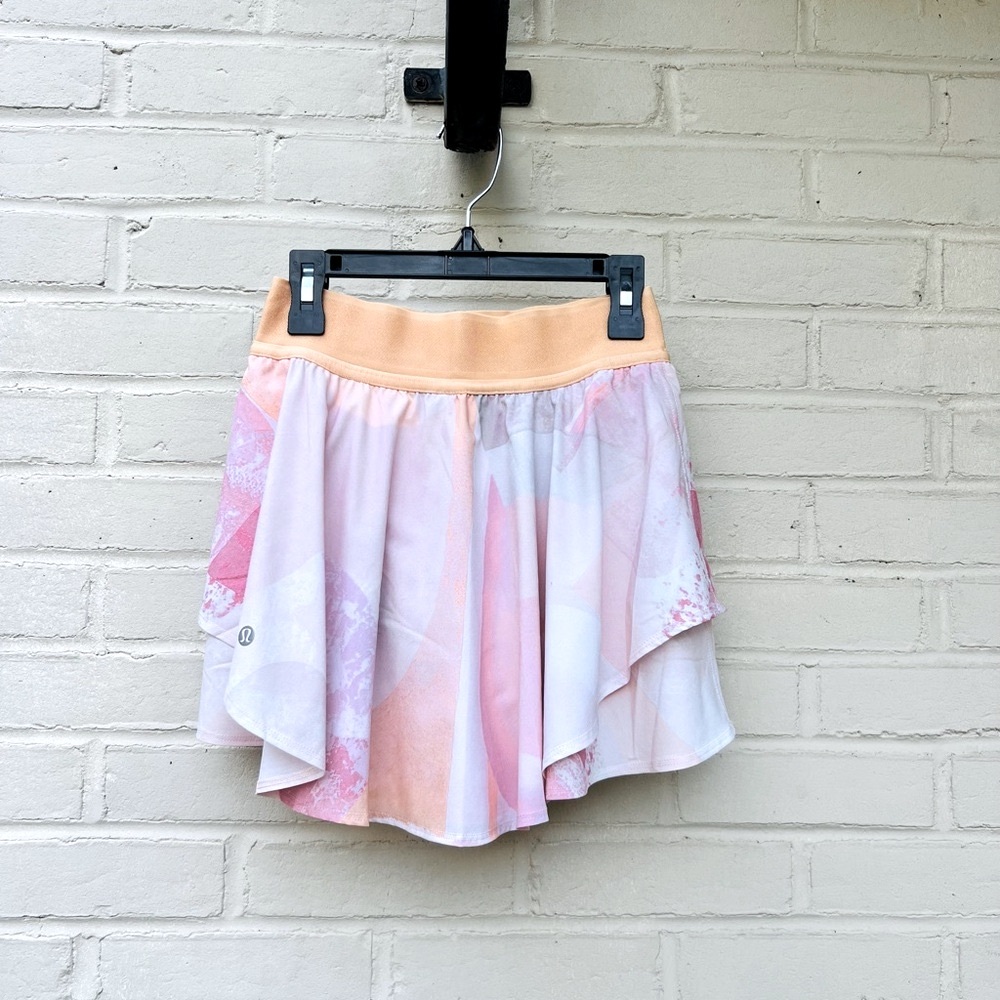 Lululemon Court Rival High-Rise Skirt, garrogeo multi (melon,) Sz 2, like new